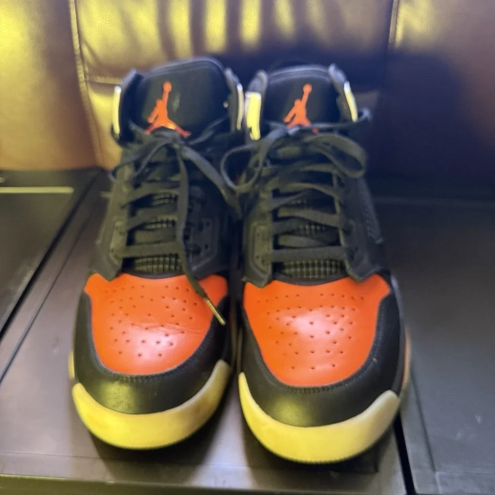 Nike Jordan Max Aura CD7070-108 Black White Total Orange Men's‎ Size 13 - Picture 2 of 10